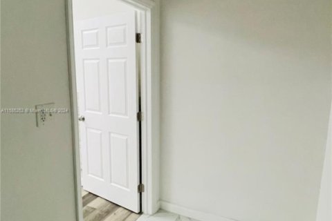 Magasin à Miramar, Floride № 1175412