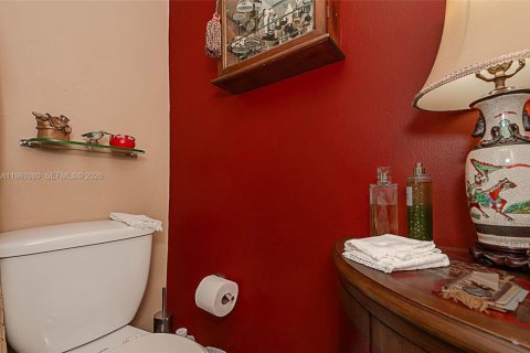 Condo in Miami, Florida, 1 bedroom № 2175216 - photo 14