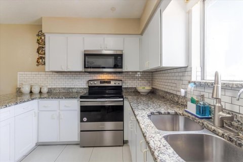 Condo in Tampa, Florida, 4 bedrooms  № 1808937 - photo 14