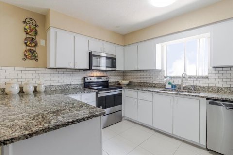Condo in Tampa, Florida, 4 bedrooms  № 1808937 - photo 4