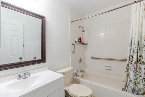 Condo in Tampa, Florida, 4 bedrooms  № 1808937 - photo 24