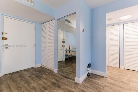 Apartment in Sunny Isles Beach, Florida 2 bedrooms, 115.2 sq.m. № 2087276 - photo 9