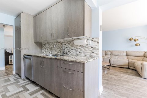 Apartment in Sunny Isles Beach, Florida 2 bedrooms, 115.2 sq.m. № 2087276 - photo 16