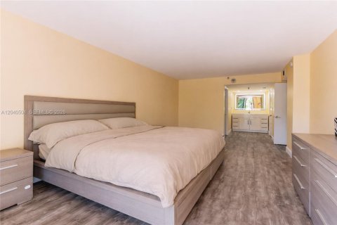 Apartment in Sunny Isles Beach, Florida 2 bedrooms, 115.2 sq.m. № 2087276 - photo 21