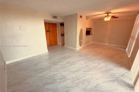 Copropriété à louer à Miami, Floride: 1 chambre, 65.77 m2 № 2021026 - photo 13