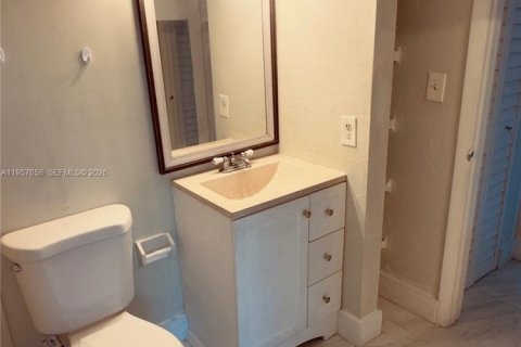 Copropriété à louer à Miami, Floride: 1 chambre, 65.77 m2 № 2021026 - photo 10