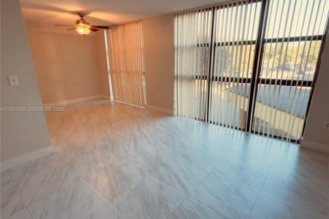 Copropriété à louer à Miami, Floride: 1 chambre, 65.77 m2 № 2021026 - photo 14