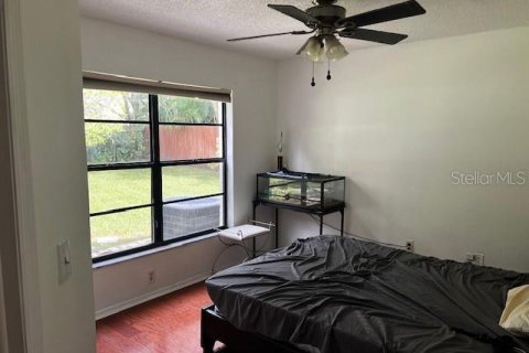 House in Tampa, Florida 4 bedrooms, 220.18 sq.m. № 2390983 - photo 9