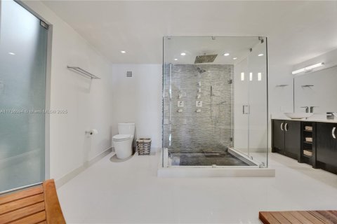 Condo in Hollywood, Florida, 2 bedrooms  № 1861815 - photo 30
