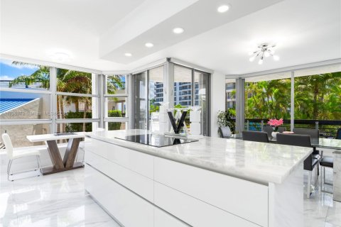Купить кондоминиум в Авентура, Флорида 2 спальни, 125.7м2, № 1957967 - фото 17