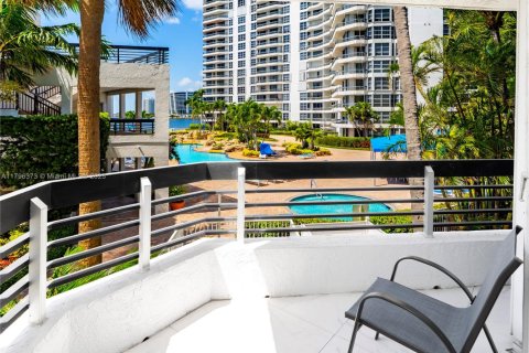 Купить кондоминиум в Авентура, Флорида 2 спальни, 125.7м2, № 1957967 - фото 19