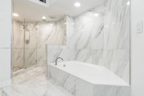 Купить кондоминиум в Авентура, Флорида 2 спальни, 125.7м2, № 1957967 - фото 26