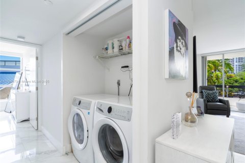 Купить кондоминиум в Авентура, Флорида 2 спальни, 125.7м2, № 1957967 - фото 28