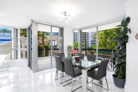 Купить кондоминиум в Авентура, Флорида 2 спальни, 125.7м2, № 1957967 - фото 12