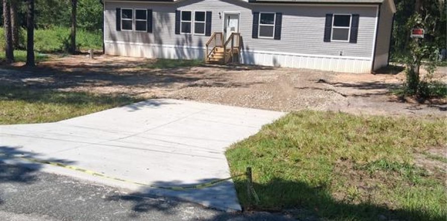 Casa en Homosassa, Florida 4 dormitorios, 137.03 m2 № 2377898