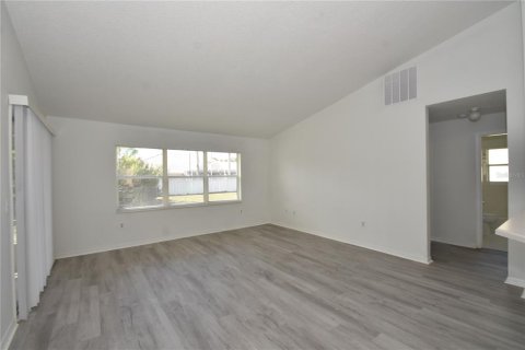 Villa ou maison à louer à Palm Coast, Floride: 3 chambres, 157.1 m2 № 2396136 - photo 7