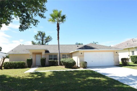 Villa ou maison à Palm Coast, Floride 3 chambres, 157.1 m2 № 2396136