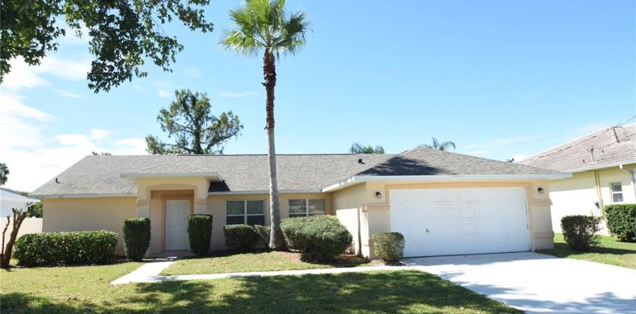 Villa ou maison à Palm Coast, Floride 3 chambres, 157.1 m2 № 2396136