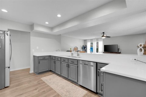 House in Ocoee, Florida 4 bedrooms, 278.71 sq.m. № 2230534 - photo 10