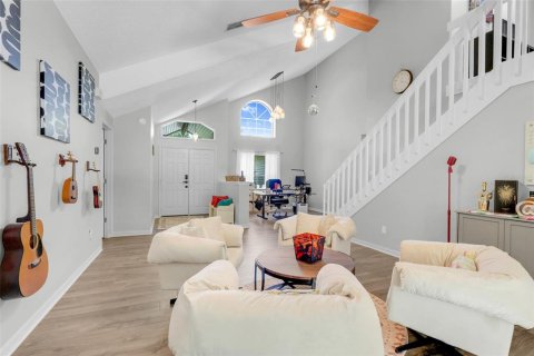House in Ocoee, Florida 4 bedrooms, 278.71 sq.m. № 2230534 - photo 4