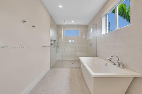 Adosado en venta en Fort Lauderdale, Florida, 4 dormitorios, 314.66 m2 № 2018739 - foto 21