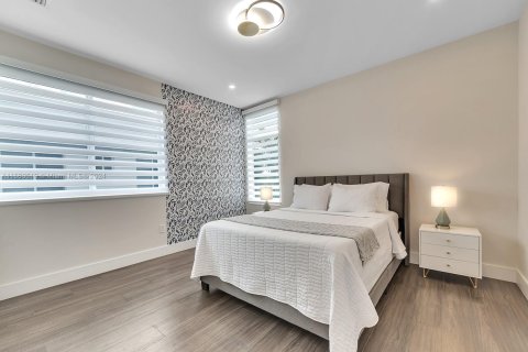 Adosado en venta en Fort Lauderdale, Florida, 4 dormitorios, 314.66 m2 № 2018739 - foto 29