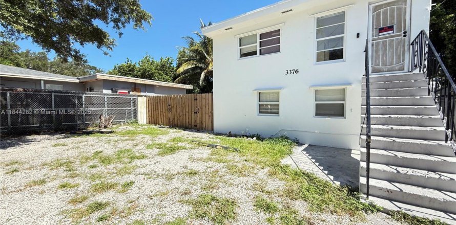 Villa ou maison à Miami, Floride 6 chambres, 178.93 m2 № 1839386