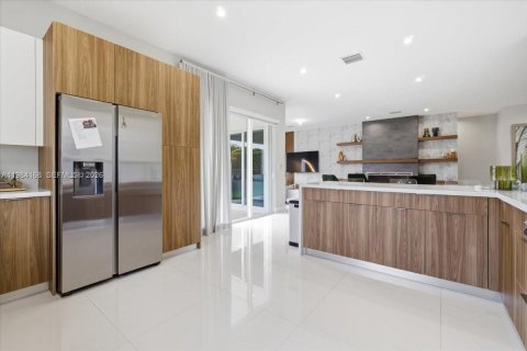 Casa en venta en Cutler Bay, Florida, 4 dormitorios, 250.84 m2 № 2047037 - foto 20