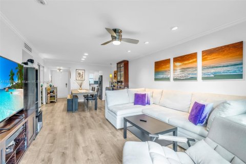 Copropriété à vendre à Oakland Park, Floride: 2 chambres, 92.9 m2 № 1801056 - photo 19