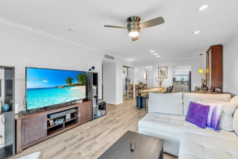 Copropriété à vendre à Oakland Park, Floride: 2 chambres, 92.9 m2 № 1801056 - photo 17