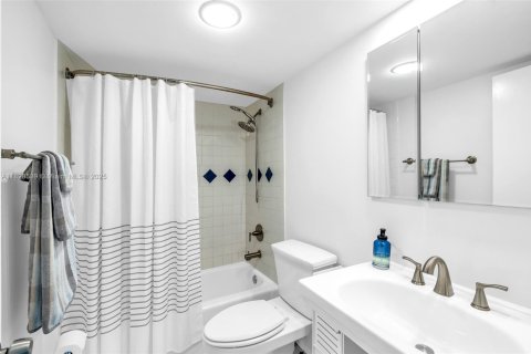 Copropriété à vendre à Oakland Park, Floride: 2 chambres, 92.9 m2 № 1801056 - photo 9