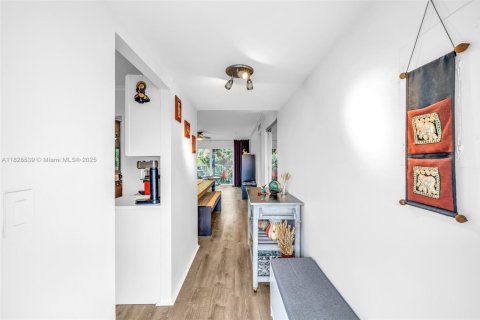 Copropriété à vendre à Oakland Park, Floride: 2 chambres, 92.9 m2 № 1801056 - photo 5