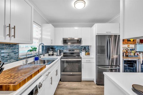 Copropriété à vendre à Oakland Park, Floride: 2 chambres, 92.9 m2 № 1801056 - photo 3