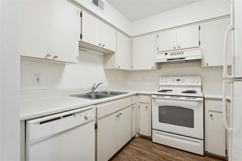 Condo in Palm Harbor, Florida, 2 bedrooms  № 2097485 - photo 7