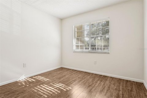 Condo in Palm Harbor, Florida, 2 bedrooms  № 2097485 - photo 10