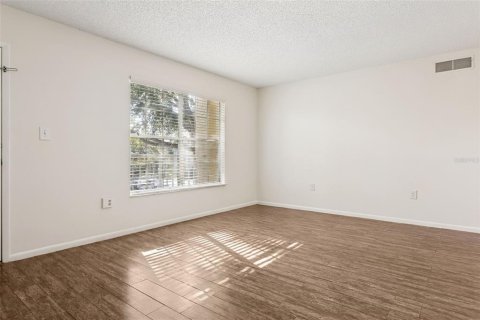 Condo in Palm Harbor, Florida, 2 bedrooms  № 2097485 - photo 4