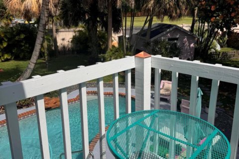 House in Haverhill, Florida 4 bedrooms, 198.44 sq.m. № 2146624 - photo 20