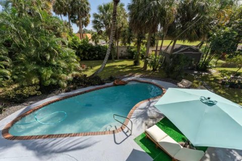 House in Haverhill, Florida 4 bedrooms, 198.44 sq.m. № 2146624 - photo 5