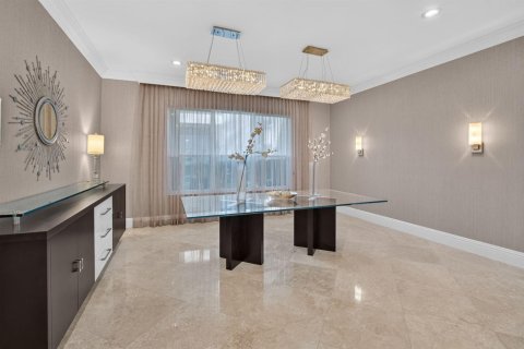 Villa ou maison à louer à Delray Beach, Floride: 6 chambres, 521.92 m2 № 2417989 - photo 17