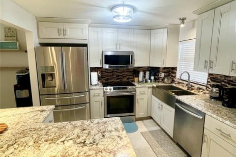 Condominio en alquiler en Clearwater, Florida, 2 dormitorios, 101.64 m2 № 1898847 - foto 4