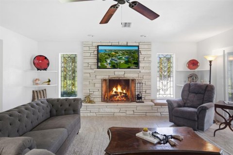 Villa ou maison à vendre à Largo, Floride: 4 chambres, 339.37 m2 № 2418706 - photo 2
