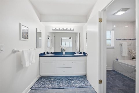 Villa ou maison à vendre à Largo, Floride: 4 chambres, 339.37 m2 № 2418706 - photo 27