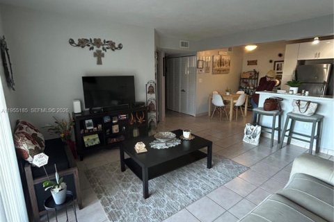 Copropriété à vendre à Pembroke Pines, Floride: 2 chambres, 81.85 m2 № 2011081 - photo 5