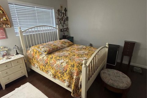 Copropriété à vendre à Pembroke Pines, Floride: 2 chambres, 81.85 m2 № 2011081 - photo 13