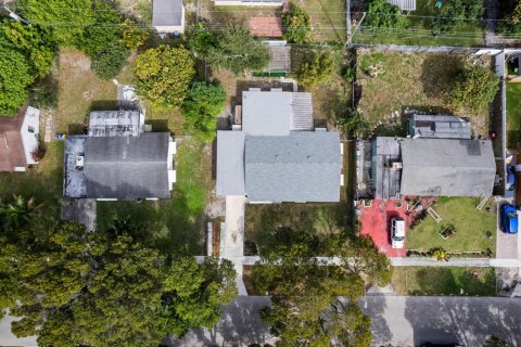 Casa en venta en West Palm Beach, Florida, 4 dormitorios, 130.34 m2 № 2247980 - foto 25