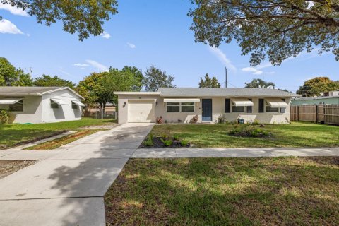 Casa en venta en West Palm Beach, Florida, 4 dormitorios, 130.34 m2 № 2247980 - foto 23