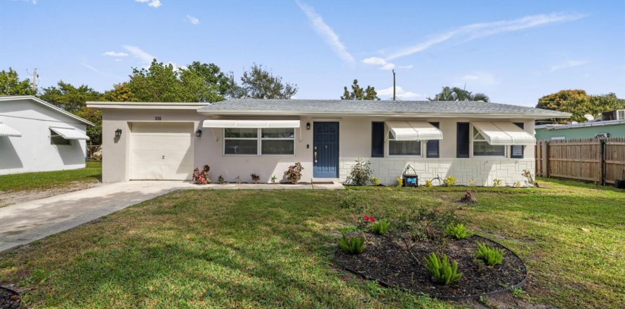 Casa en West Palm Beach, Florida 4 dormitorios, 130.34 m2 № 2247980