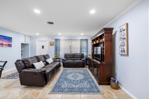Casa en venta en West Palm Beach, Florida, 4 dormitorios, 130.34 m2 № 2247980 - foto 19