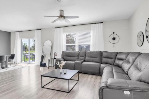Casa en alquiler en Wesley Chapel, Florida, 4 dormitorios, 209.96 m2 № 1852740 - foto 5