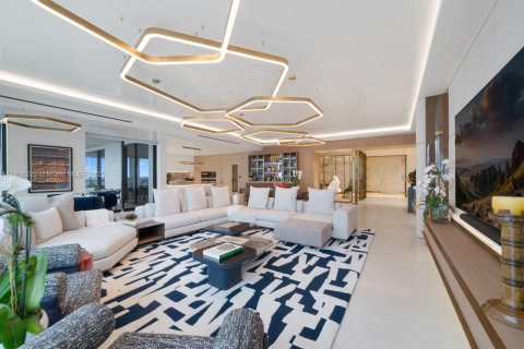Condo in Miami Beach, Florida, 4 bedrooms  № 1973028 - photo 2